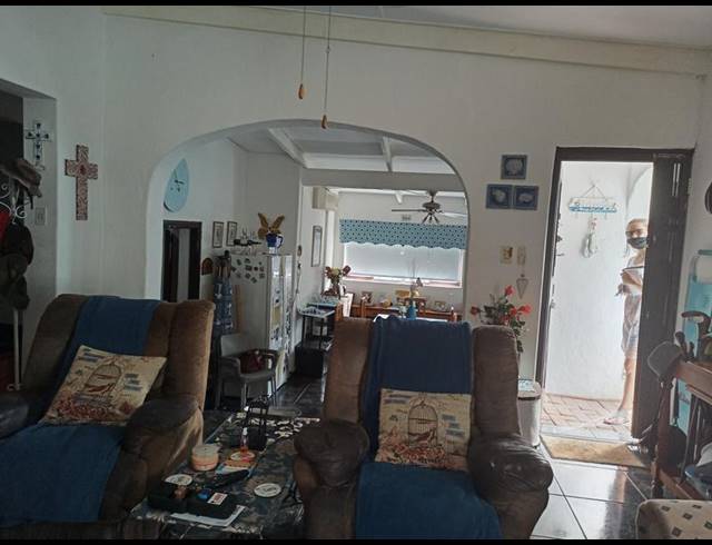 5 BEDROOM HOUSE FOR SALE IN GLENMORE BEACH